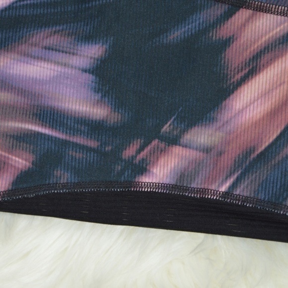 Tek Gear Watercolor Print Drytek Workout Capris, Mesh Insets, Small - Picture 4 of 7